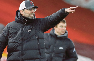 Klopp urges Liverpool to make late top four bid