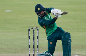 Pakistan beat South Africa off last ball after Babar century