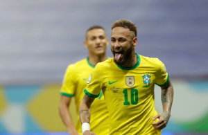 Neymar helps Brazil cruise to Copa win over Venezuela