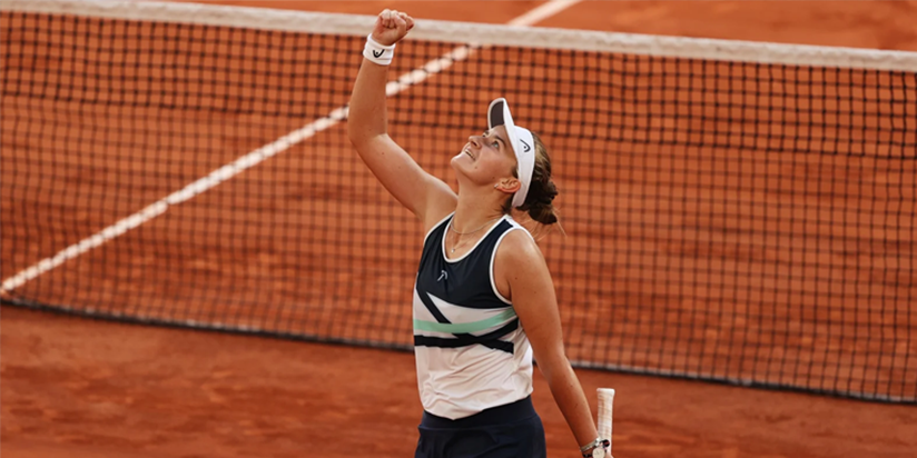 Krejcikova beats Sakkari in dramatic French Open semi-final