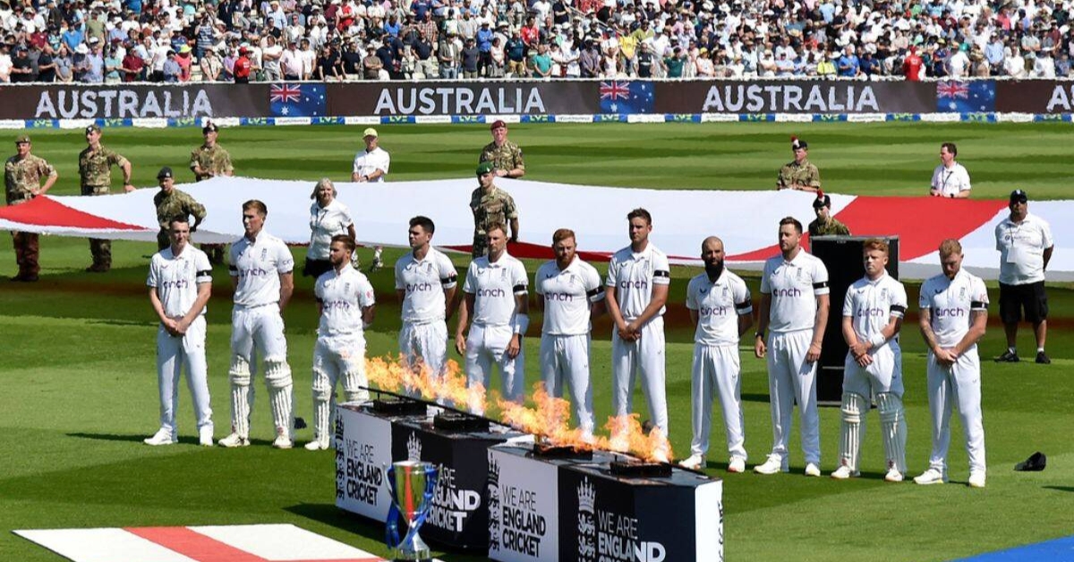 Australia players wear black armbands